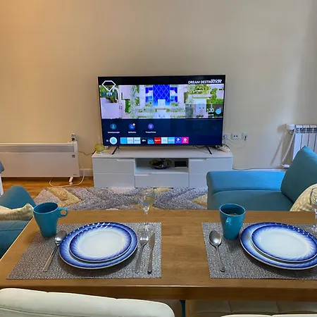 To Door At Mountain View 1br 公寓 *