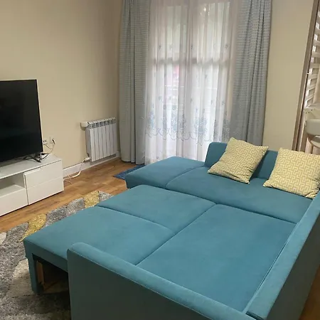 To Door At Mountain View 1br Daire