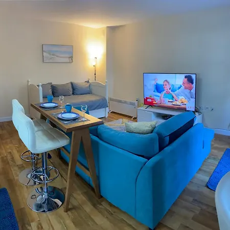 To Door At Mountain View 1br